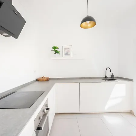 Appartement The 2nd In The 14 Alvarez Street *