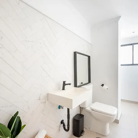 Appartement The 2nd In The 14 Alvarez Street